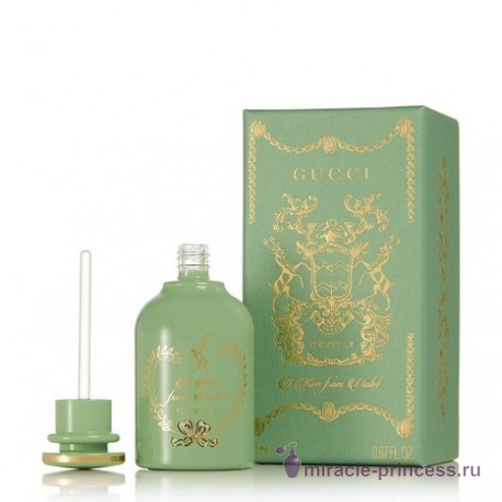 Gucci A Kiss From Violet 22