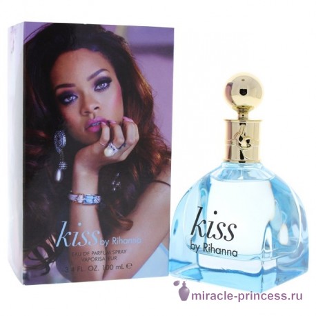 Rihanna Kiss 22