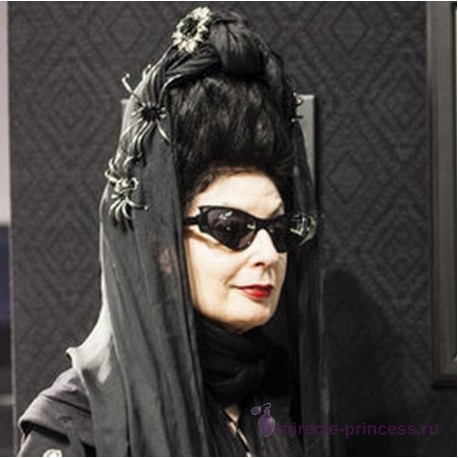 Diane Pernet Wanted 22